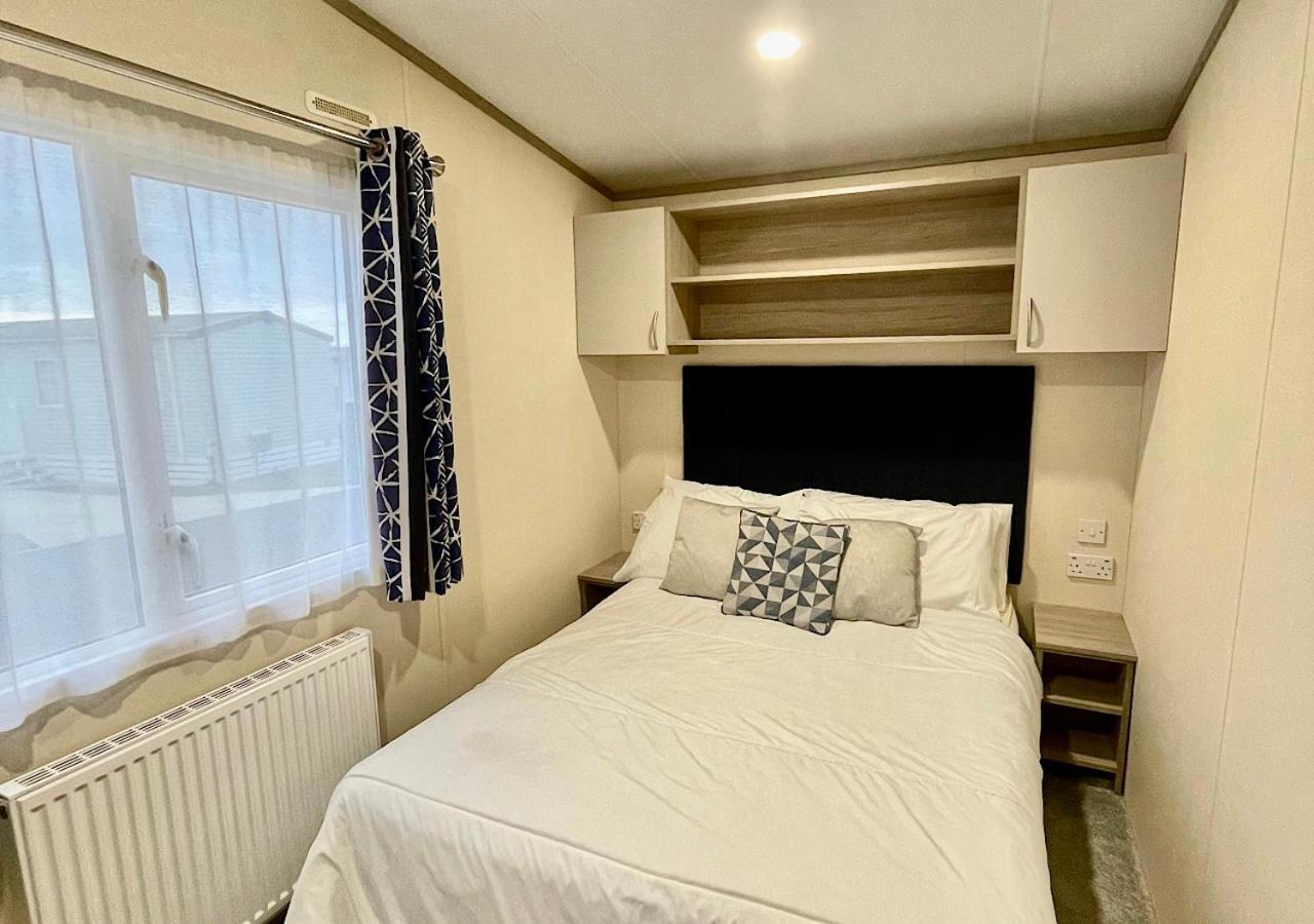 Luxury 3 Bedroom Caravan Between Perranporth And Newquay, Cornwall 新码头 外观 照片